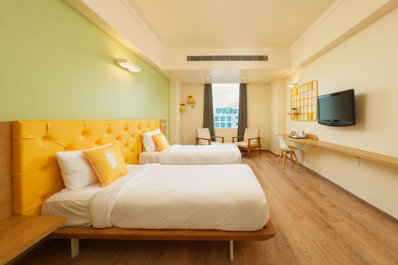 Bloom Hotel - Sector 62 Нойда Екстер'єр фото