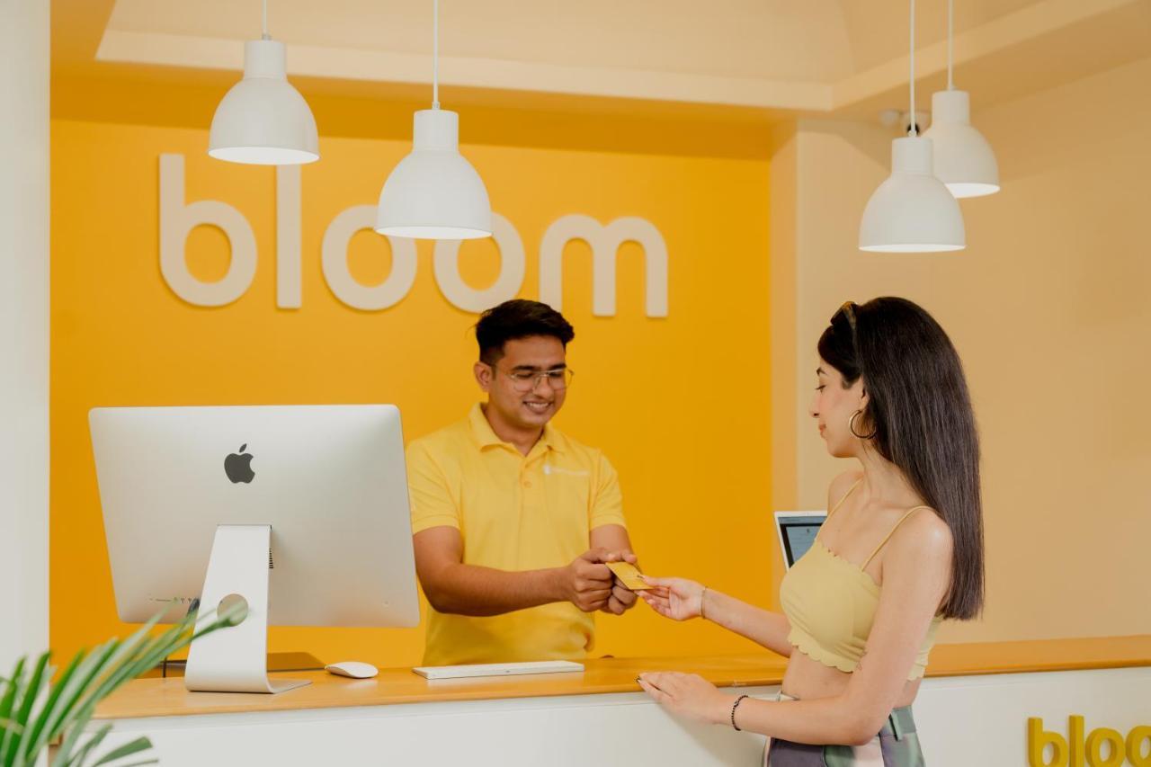 Bloom Hotel - Sector 62 Нойда Екстер'єр фото