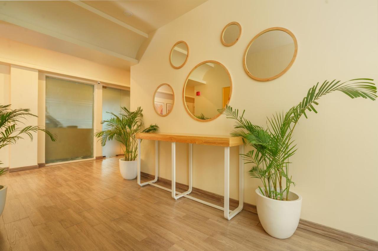 Bloom Hotel - Sector 62 Нойда Екстер'єр фото